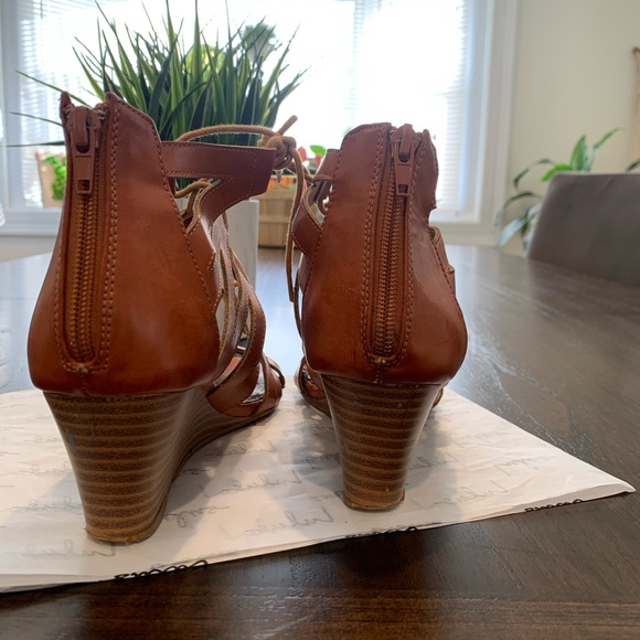 Restricted Tan PU Gilley Tie Wedge Sandal Sz 8.5 - Picture 7 of 8